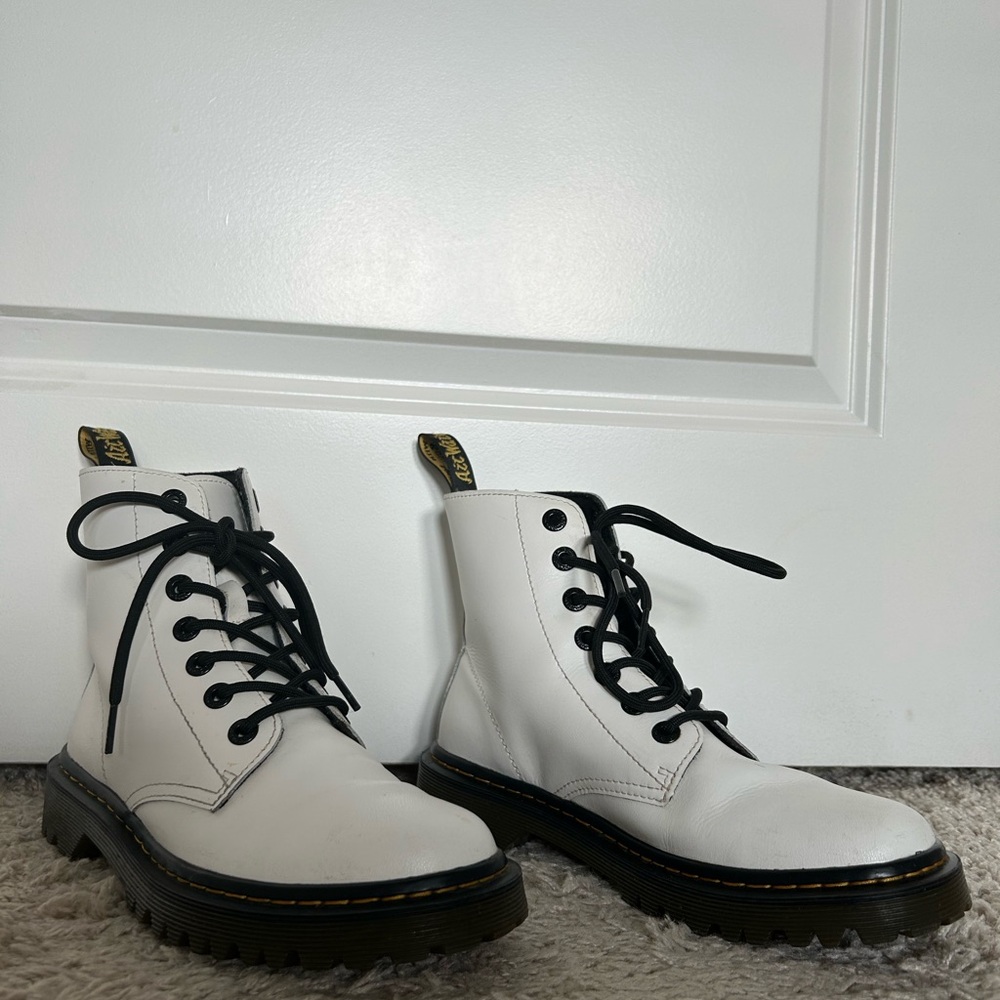Doc Martens - Picture 2 of 6